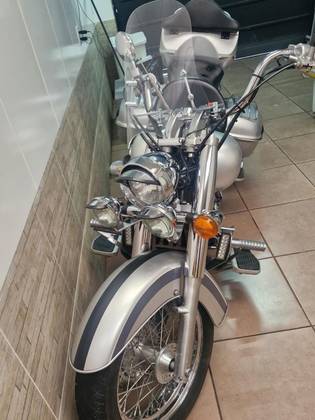 HONDA SHADOW 750 